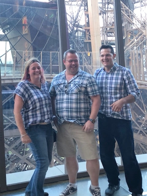 Random American asked my sister and brother-in-law for a photo at the Eiffel Tower