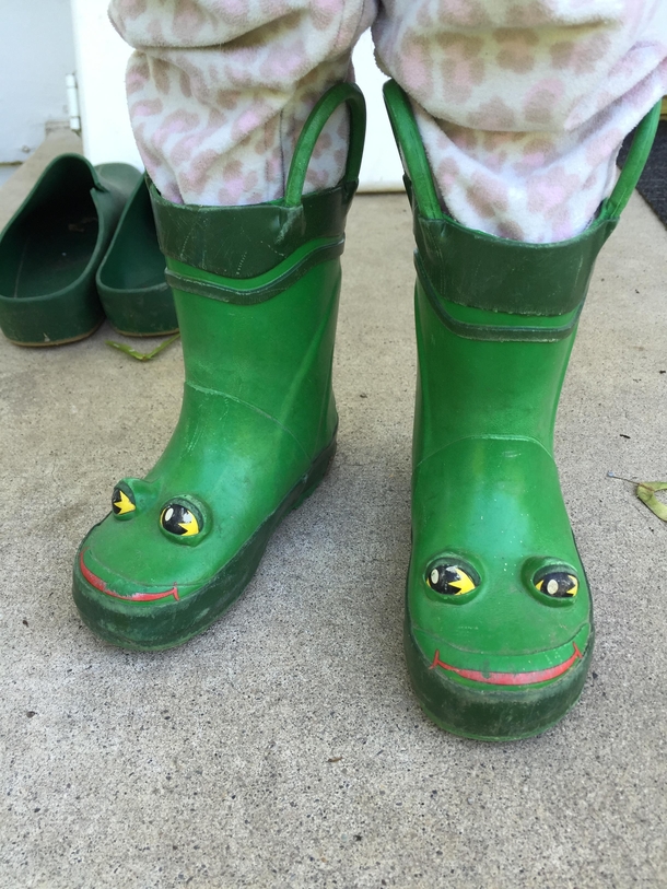 Rare Pepe boots - Meme Guy