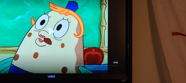 Re-watching spongebob and never noticed that the apple is just an apple drawing on a red circle