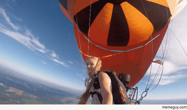 Ridiculously photogenic sky diver