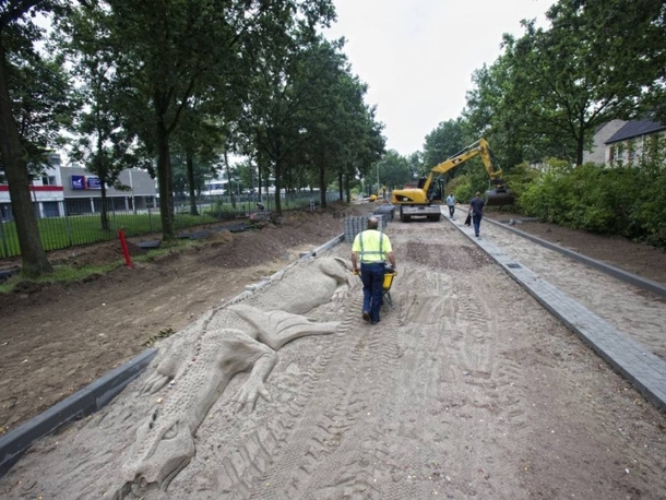 Roadworkers return to job just to find a dragon