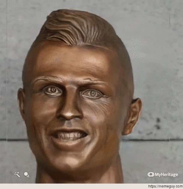 Ronaldos statue animated with an AI