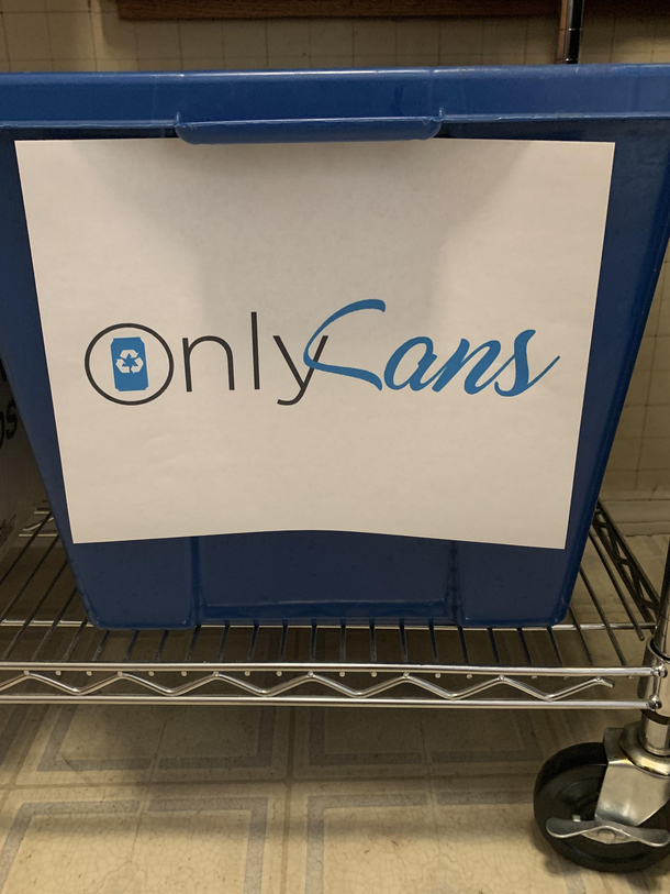 Roommate wanted to start separating our recycling so I commissioned this sign