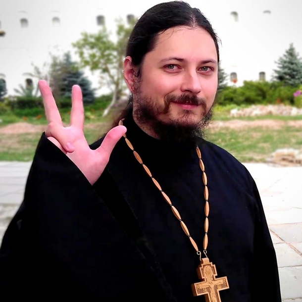 Russian hieromonk looks like Christian version of Post Malone