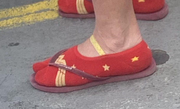 saw this amazing fashion statement while riding the ferry home yesterday