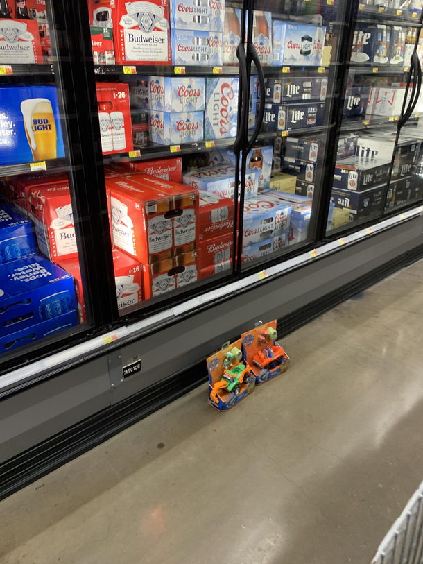 Screw the kid Im gettin DRUNK