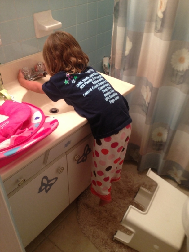 Sent my niece to go brush her teeth came in on this five minutes later She said she was okay with just hanging out
