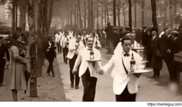 Servers racing with wine trays in Paris at the end of the th century