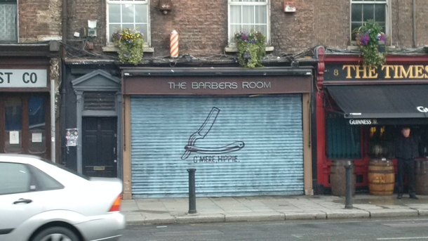 shaving sign at a barber shop