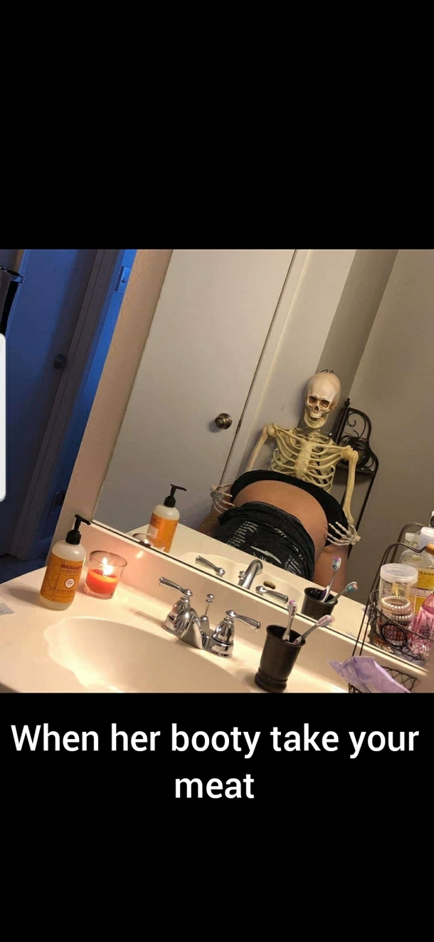 She wants the Halloweenie