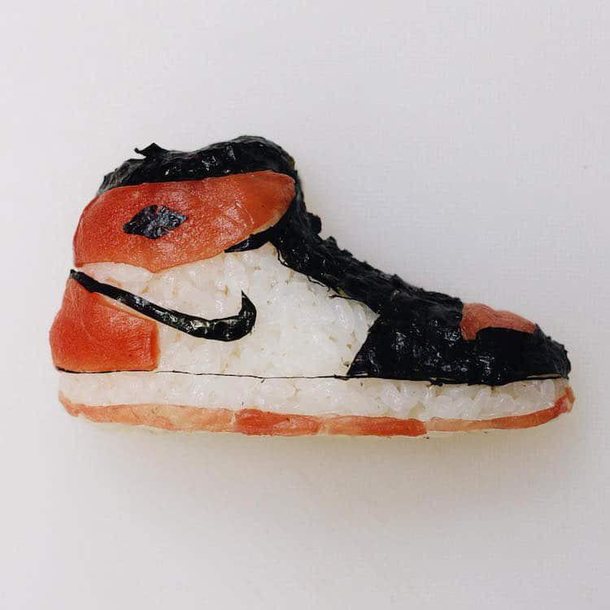 Shoe  Sushi  Shoeshi