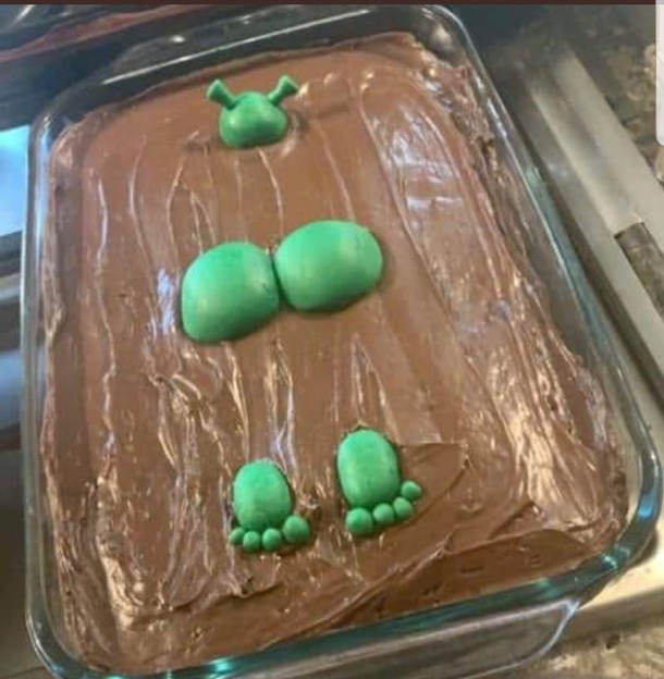Shrek Cake