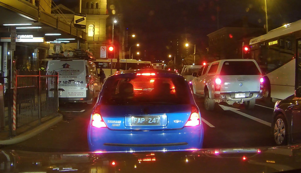 Some impressive multitasking by this driver