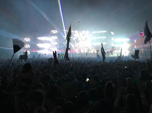 Someone brought a rake to a music festival left credit uTristenramirez