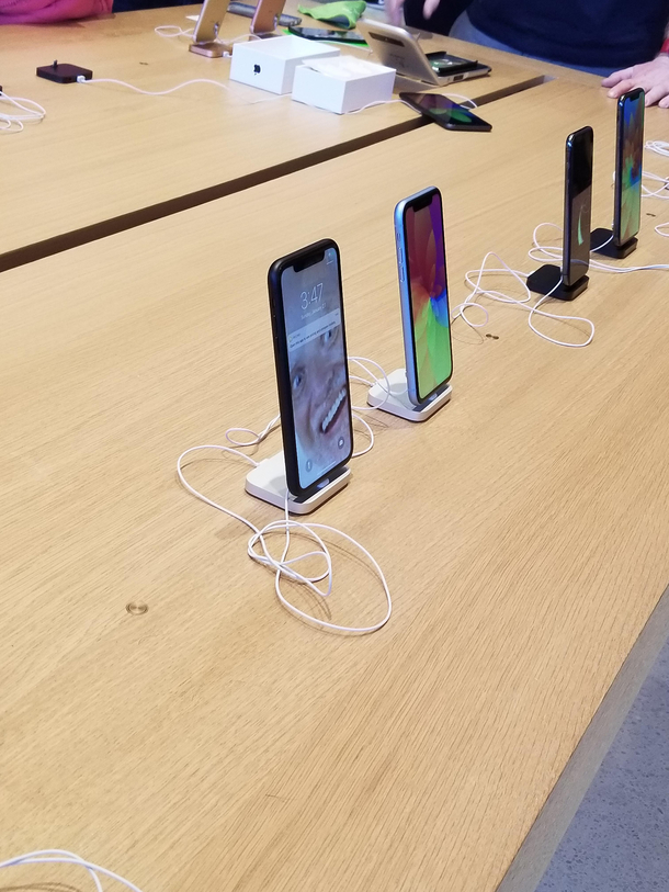 Someone improved the apple store