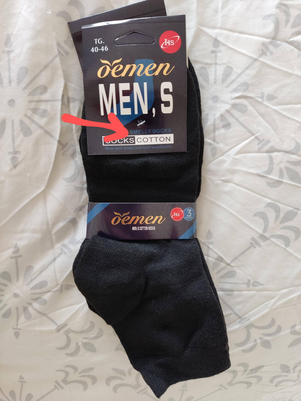 Something went horribly wrong in the translation on my new socksOC