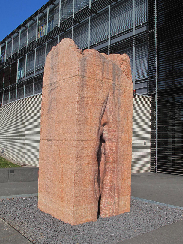 Talking about Strange Sculptures this shouldnt be missing where once a student got stuck in it