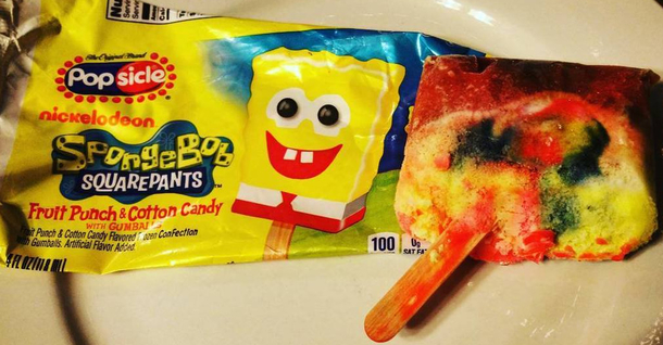 THATS NOT SPONGEBOB WHAT THE HELL IS IT