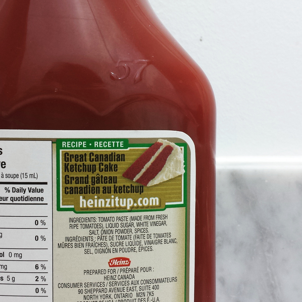 The back of this ketchup bottle has a suggestion to make a ketchup cake