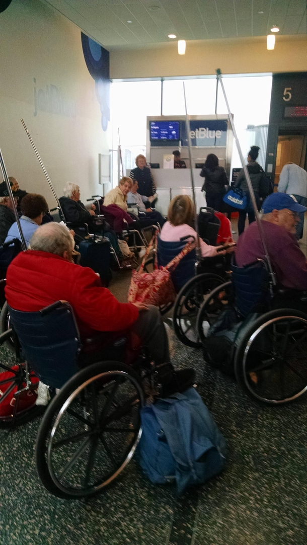 The boarding line for Ft Myers FL this morning