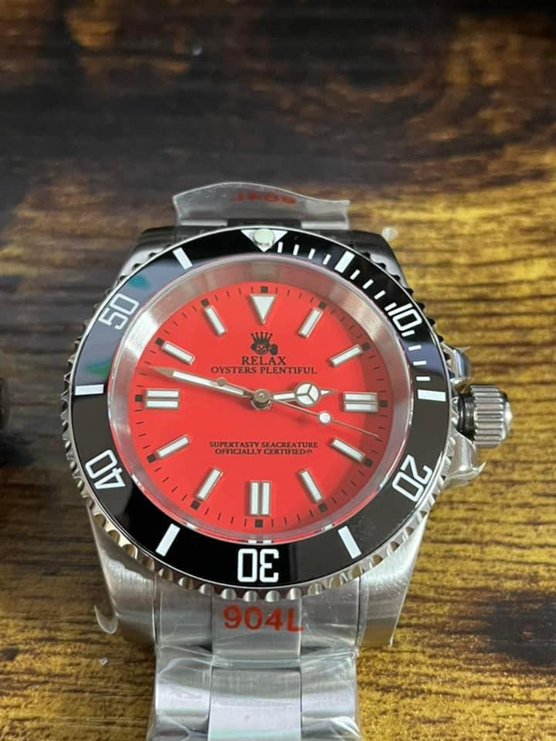 The dial on the relax watch