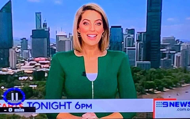The news anchors neckchest is peeing