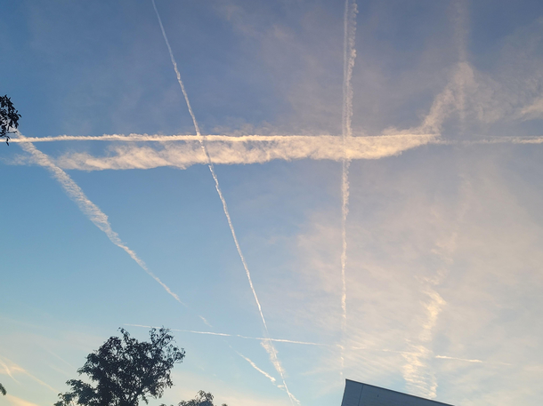 The planes get ready for tic tac toe og