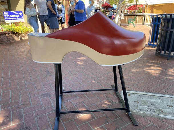 The problem with Dainish sidewalks is they are always clogged Haha