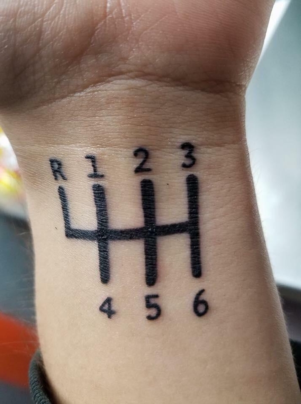 114 Small Tattoo Ideas That Are Perfectly Minimalist