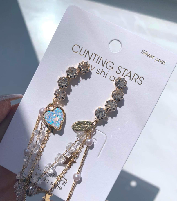 there is a critical spelling error on my earring packaging