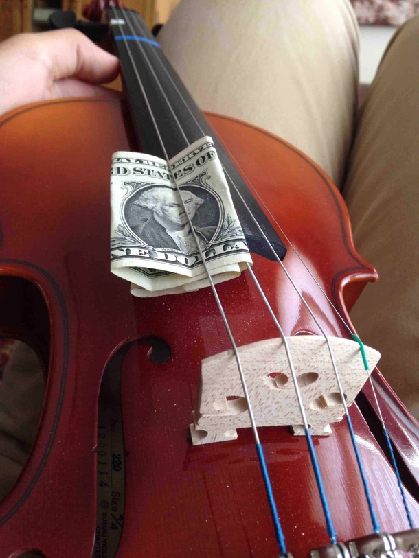 Theres a dollar in my g-string