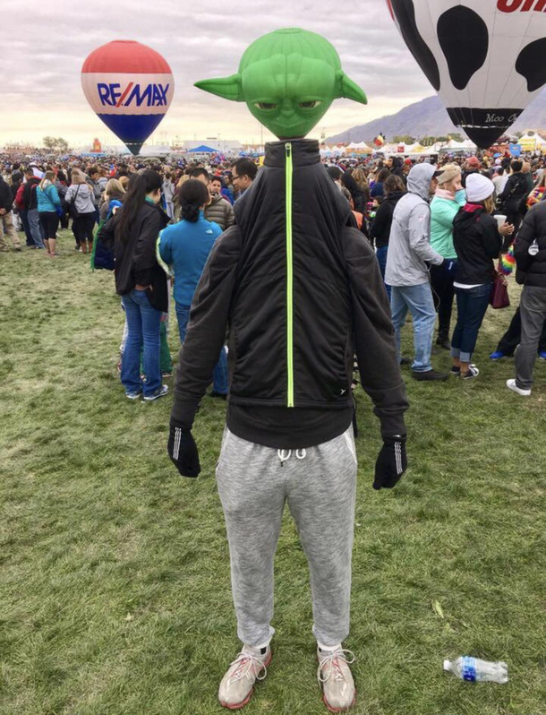 This Baby Yoda cosplay is awful
