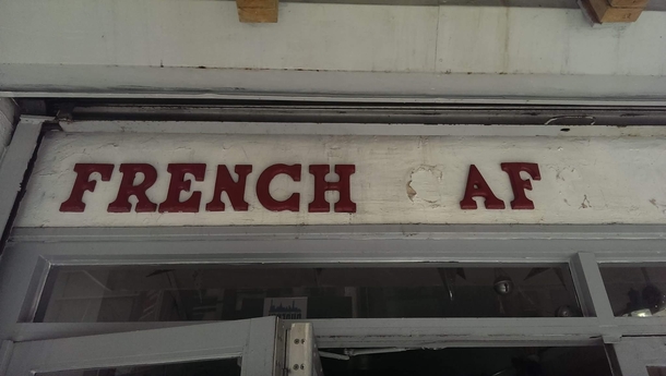 This cafe is sooooo French