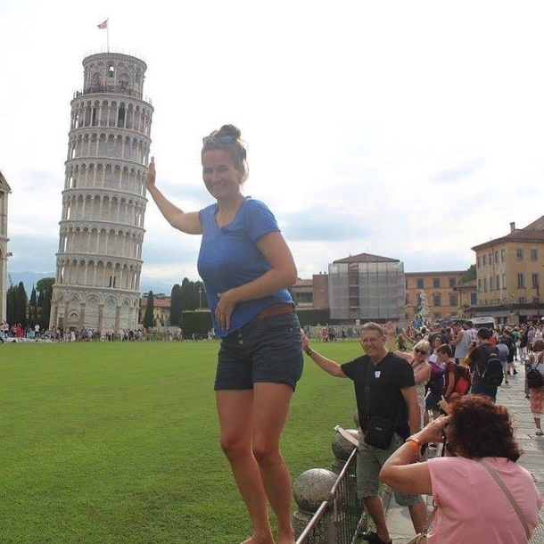 This cameraman making use of the man in the background