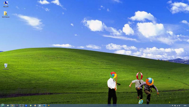 This Desktop Keeps Me Sane at Work 