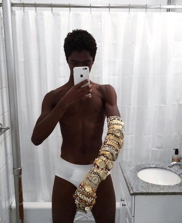 This guy has WAY too much time on his hand