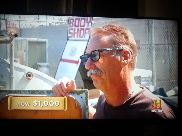This guy in Pawn Stars is really using Imax D glasses as sunglasses