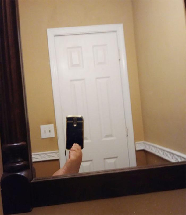 This guy trying to sell a mirror on Facebook marketplace 