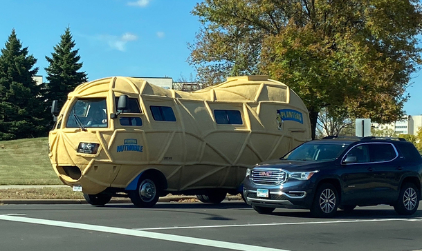 This guy was driving like an absolute nut