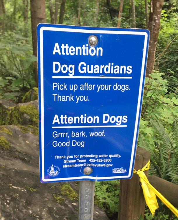 This hiking trail has a bilingual sign