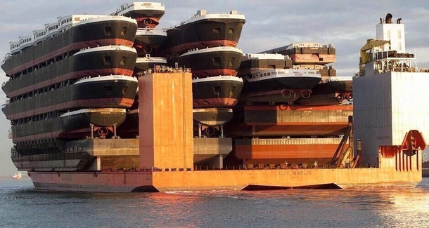 This is a ship-shipping ship shipping shipping ships 