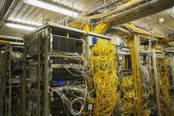 This is how Facebook organizes there wires Cant understand why there having issues kek