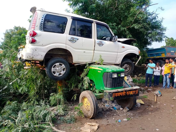 This is how to park your car in India