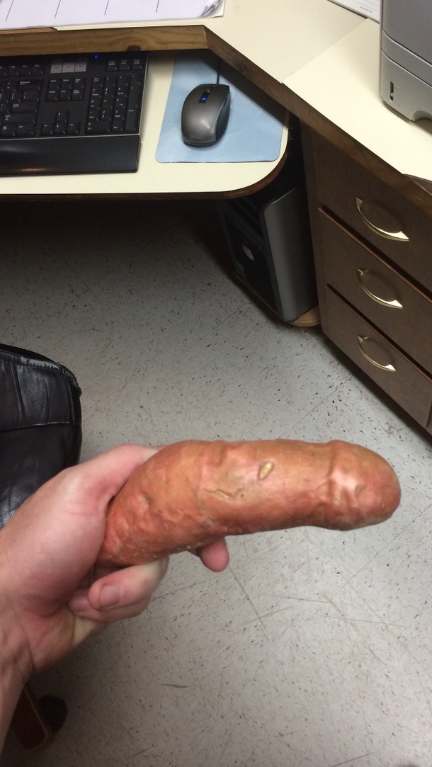 This looks freakishly real for a potato