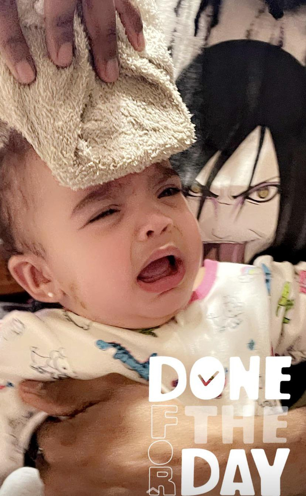 This pic of my daughter turned out to be super creepy lol looks like Orochimaru is kidnapping her