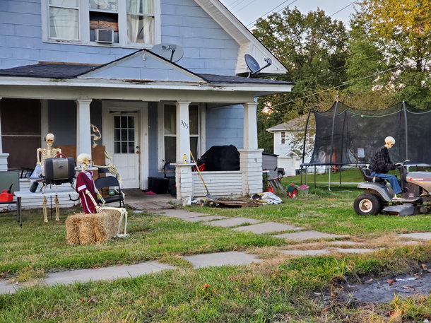 This was set up someones yard I had to pull over and take a picture because its great Happy Halloweeeeen 