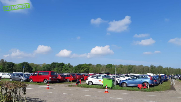 Traffic controllers with a sense of humor made visitors park by color