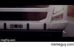 Truck with wireless camera on the front connected to four screens in the back