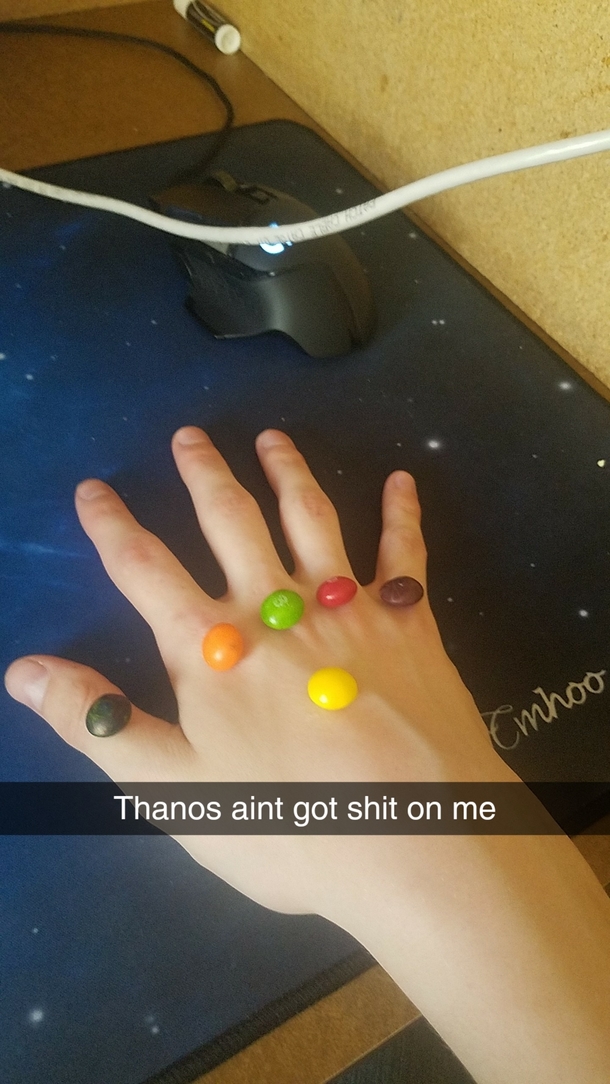 v me Thanos