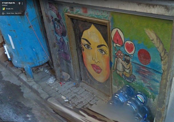 Was walking the streets of Istanbul via Google Maps when I came across some Turkish art